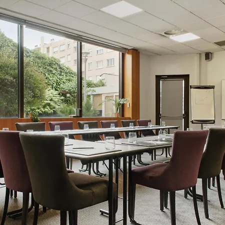 Отель Chromatics & Restaurant Hill Club By Happyculture Лион