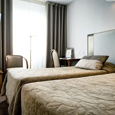 Chromatics&restaurant Hill Club By Happyculture Hotel Lyon