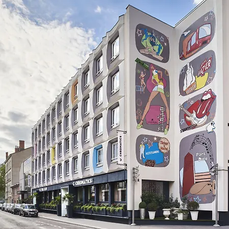 Chromatics & Restaurant Hill Club By Happyculture