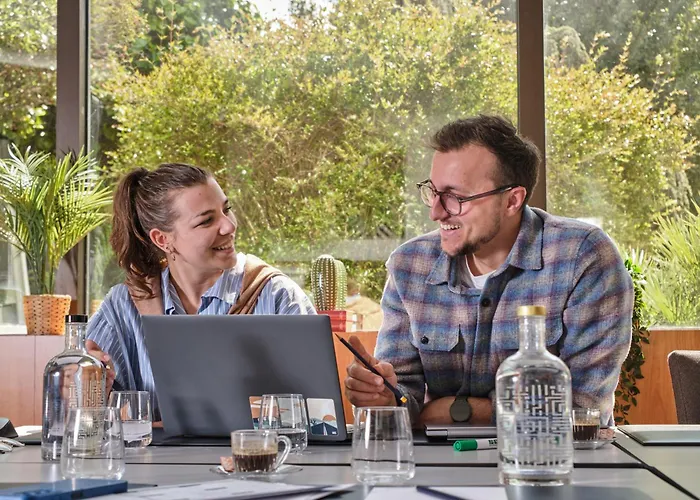 Chromatics & Restaurant Hill Club By Happyculture 3* 里昂