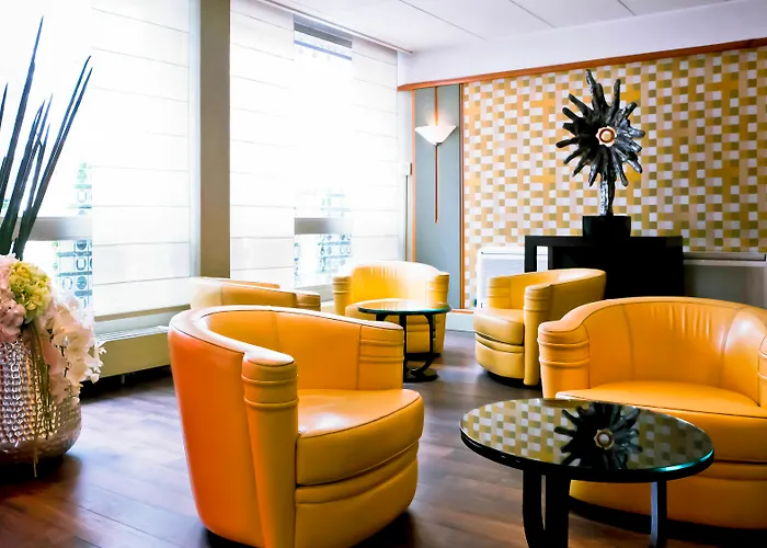 Chromatics & Restaurant Hill Club By Happyculture 酒店 3*