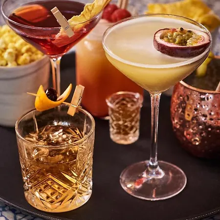 Chromatics & Restaurant Hill Club By Happyculture 3*