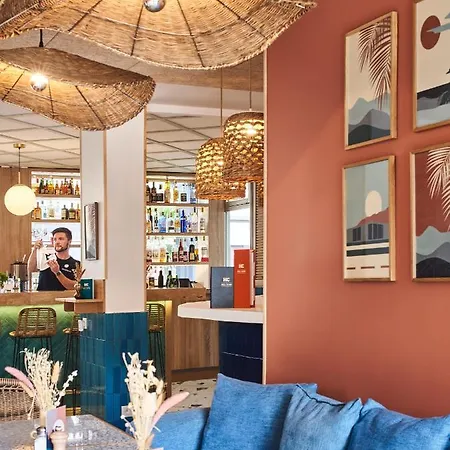Hotel Chromatics & Restaurant Hill Club By Happyculture Lyon