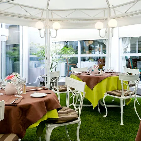 Hotel Chromatics & Restaurant Hill Club By Happyculture 3*