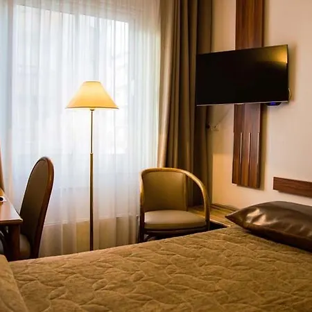Hotel Chromatics & Restaurant Hill Club By Happyculture Lyon